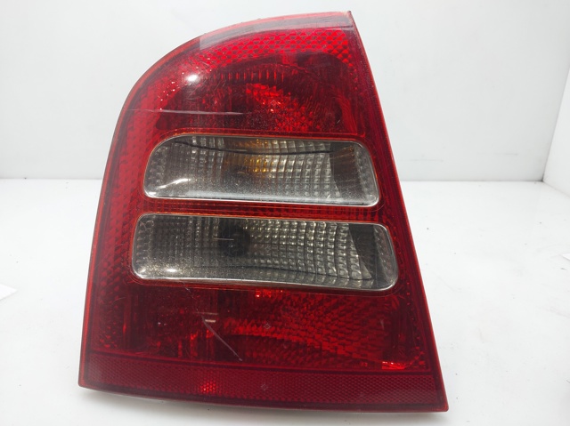 1U6945095 Piloto trasero izquierdo comprar Girona