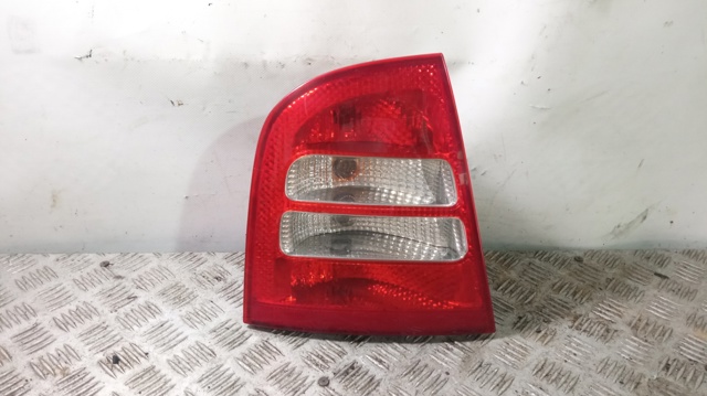 1U6945095 VAG Piloto trasero izquierdo  disponible Ourense