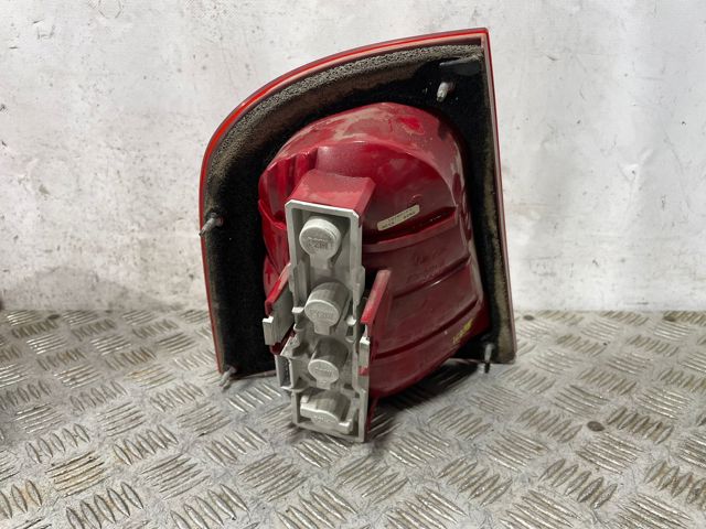 1U6945096 VAG Piloto trasero derecho  comprar en Jaén