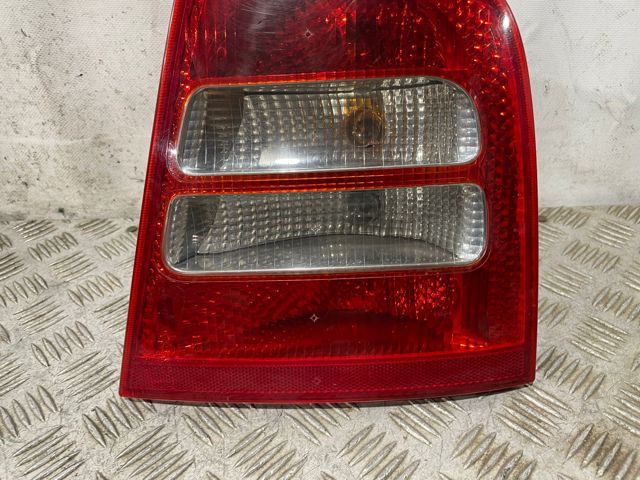 1U6945096 VAG Piloto trasero derecho  en stock Gandía