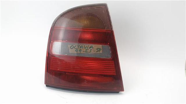 1U6945111A Piloto trasero izquierdo  en stock Sabadell