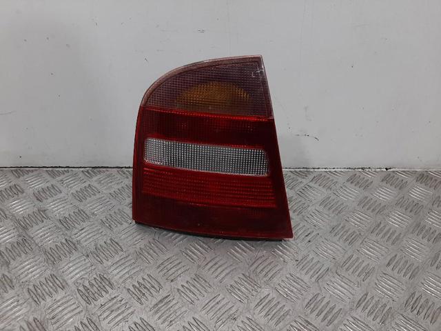 VAG 1U6945111A Piloto trasero izquierdo  disponible España