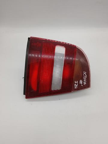 VAG 1U6945111A Piloto trasero izquierdo  en stock Terrassa