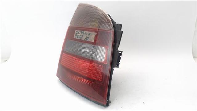 1U6945112A Piloto trasero derecho comprar Sevilla