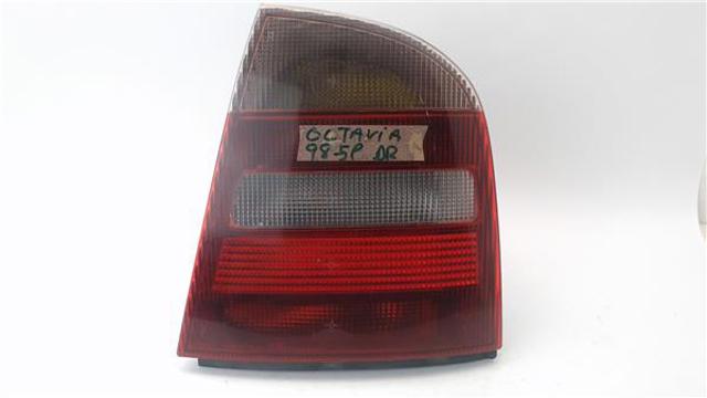 VAG 1U6945112A Piloto trasero derecho  en stock Salamanca