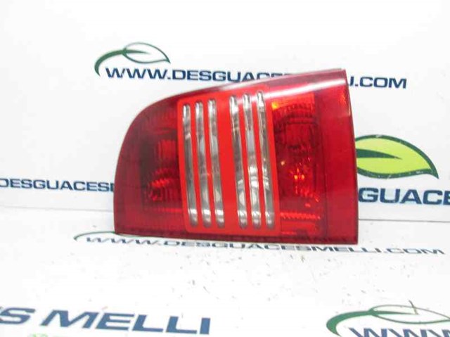 1U9945096 Piloto trasero derecho  en stock Castellón