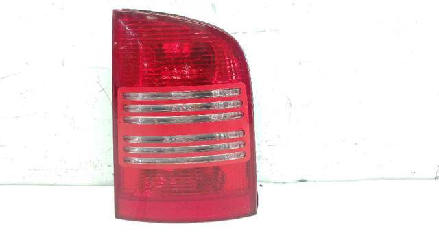 1U9945096 Piloto trasero derecho  en stock Sabadell