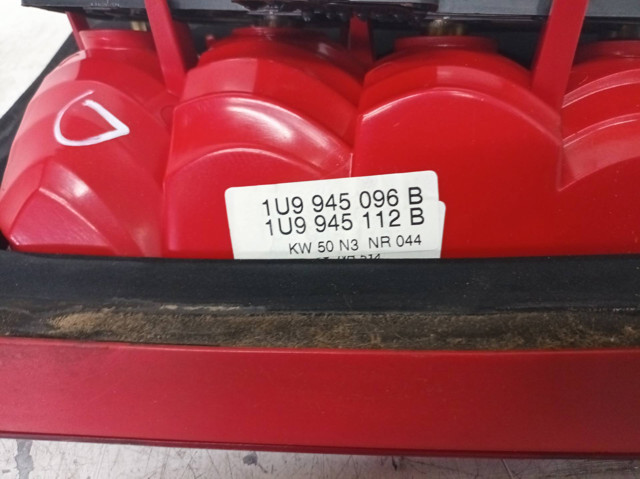 VAG 1U9945096 Piloto trasero derecho  comprar en Albacete