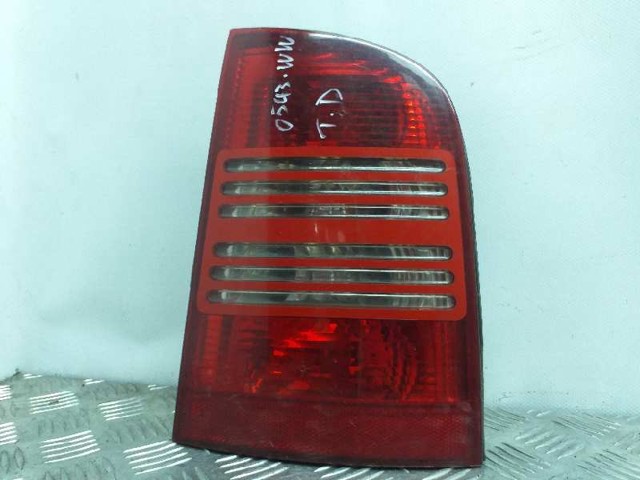 VAG 1U9945096 Piloto trasero derecho  en stock Salamanca