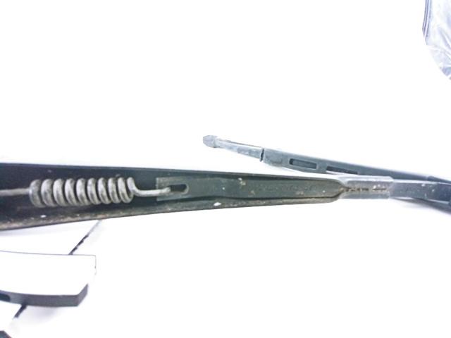 1U9955707B VAG Brazo del limpiaparabrisas, trasero  en stock Gandía