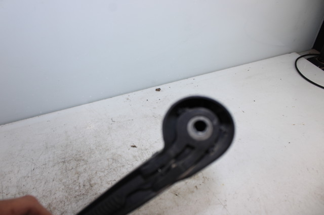 1U9955707B VAG Brazo del limpiaparabrisas, trasero  en stock Gandía