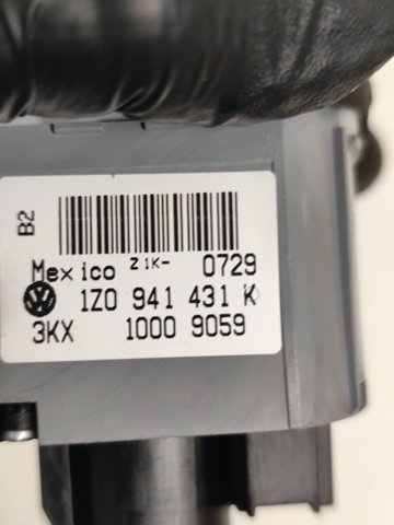 VAG 1Z0941431K Interruptor de luces en el tablero  disponible Valladolid