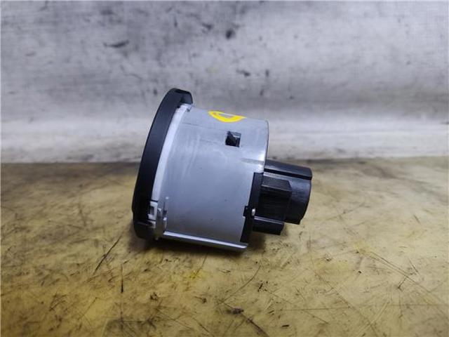 1Z0941431K Interruptor de luces en el tablero comprar Sevilla
