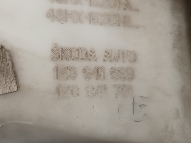 1Z0941699 VAG Faro antiniebla izquierdo  comprar en Oviedo