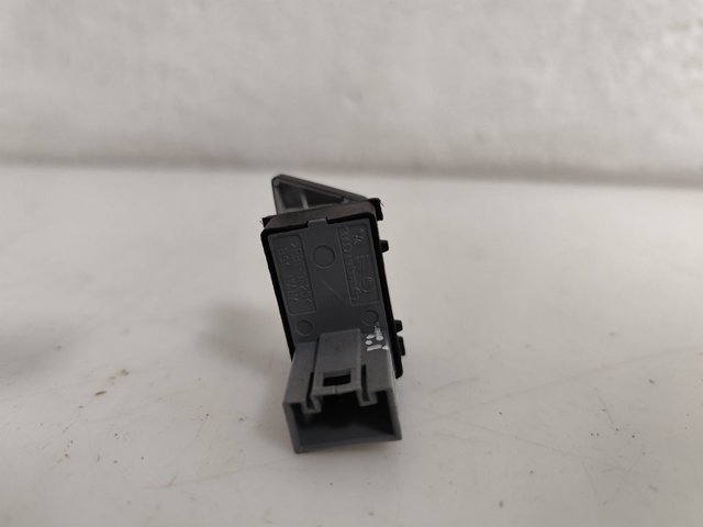1Z0959855 Botón de encendido del motor del elevalunas trasero izquierdo  disponible Málaga