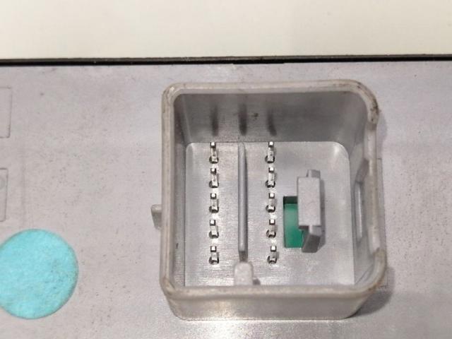 1Z0959858B Interruptor de elevalunas delantera izquierda  en stock Sabadell