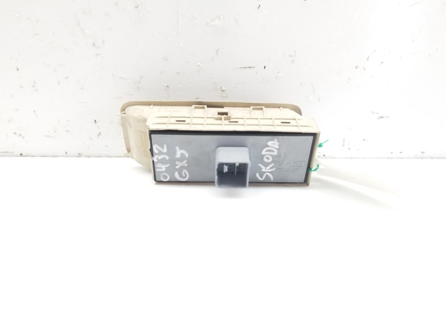 1Z0959858B Interruptor de elevalunas delantera izquierda comprar Sevilla