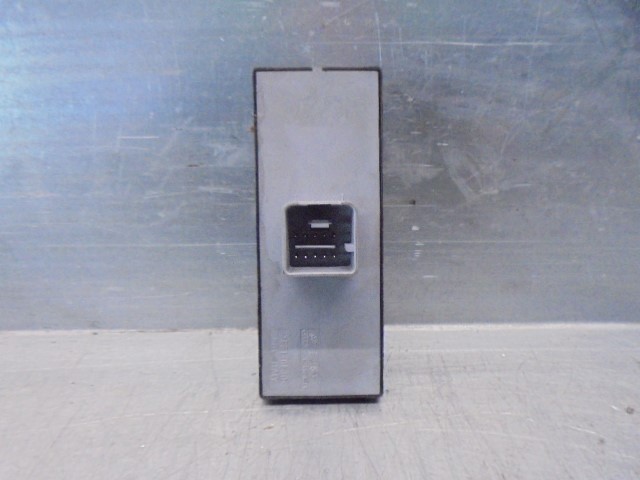 VAG 1Z0959858B Unidad de control de elevalunas delantera izquierda  disponible Valladolid