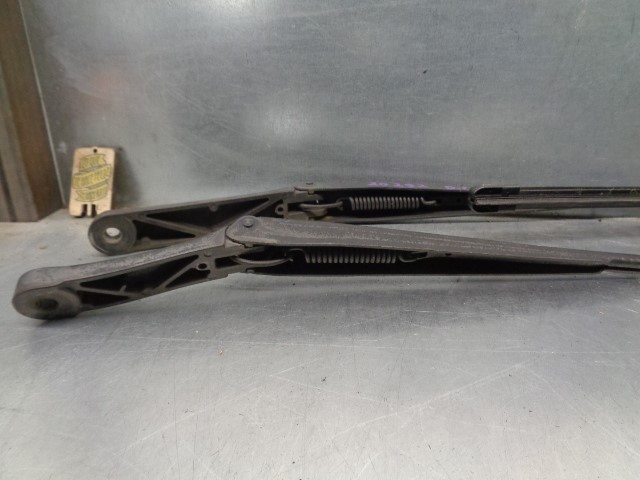 1Z1955409A Brazo del limpiaparabrisas  disponible Málaga