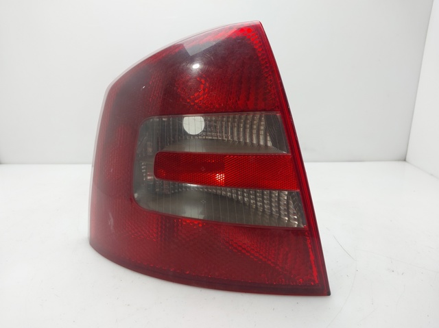 1Z5945095A VAG Piloto trasero izquierdo  en stock Córdoba