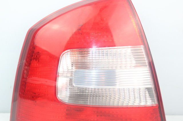 1Z5945095B Piloto trasero izquierdo  comprar en Zaragoza