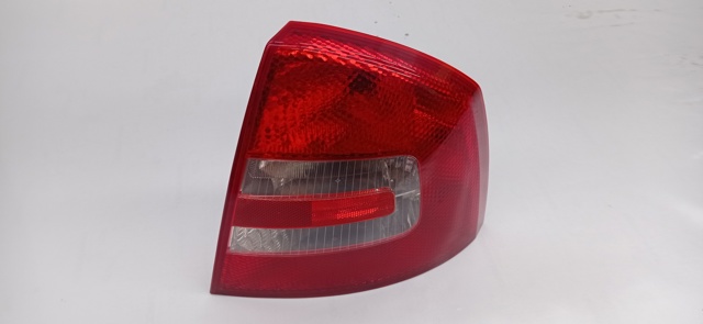 1Z5945096A VAG Piloto trasero derecho  disponible Ourense