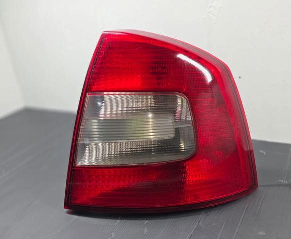 1Z5945112B Piloto trasero derecho  comprar en Zaragoza