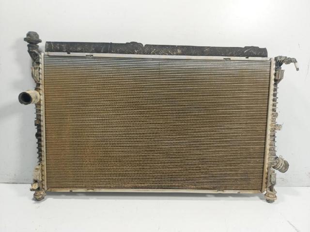 2002228 Radiador de refrigeración del motor  disponible Málaga