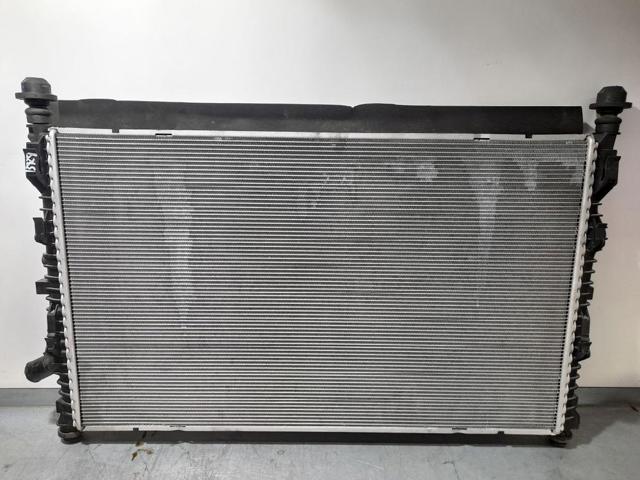 FORD 2002228 Radiador de refrigeración del motor  disponible Valladolid