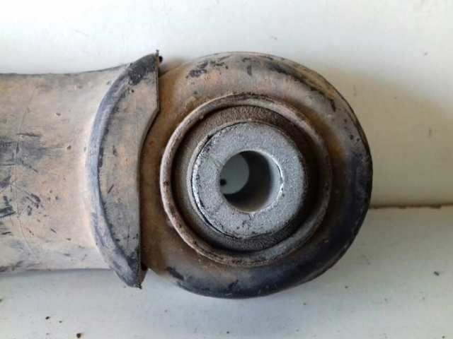 2013520988 Protección inferior trasera del brazo de suspensión  en stock Castellón