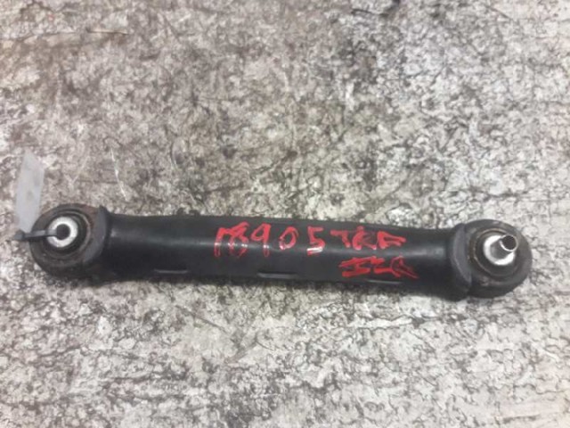 2013520988 Protección inferior trasera del brazo de suspensión  disponible Málaga