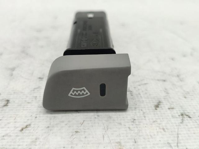 HYUNDAI 202002962 Botón de encendido de calefacción del asiento  en stock Valencia