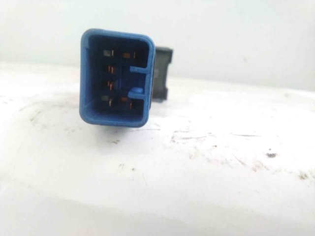HYUNDAI 202002962 Botón de encendido de calefacción del asiento  disponible Lugo