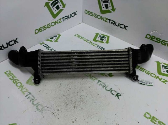 2025001100 MERCEDES Intercooler  disponible Ourense