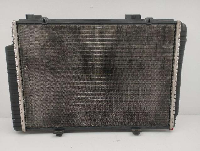 2025002103 MERCEDES Radiador  en stock Huelva