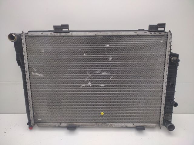 2025003203 Radiador de refrigeración del motor  disponible Utrera
