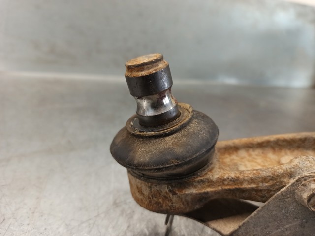 20252SC010 SUBARU Brazo superior izquierdo de la suspensión trasera  comprar en Lleida