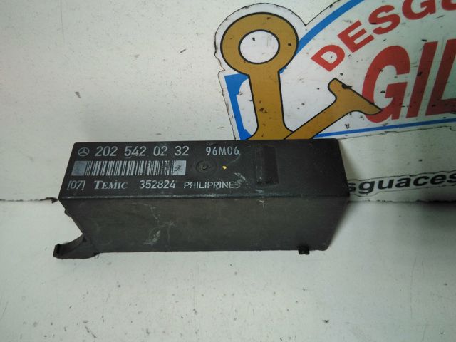 2025420232 MERCEDES Módulo de iluminación  en stock Córdoba