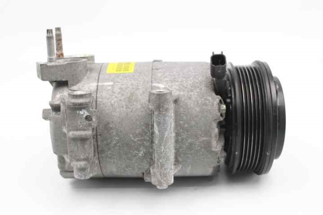FORD 2025775 Compresor de aire acondicionado  disponible Valladolid