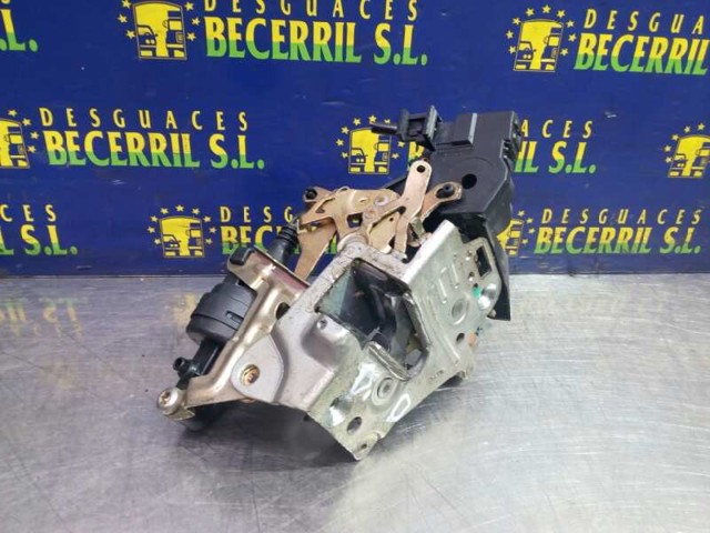 MERCEDES 2027204435 Cerradura de puerta delantera derecha comprar Pamplona