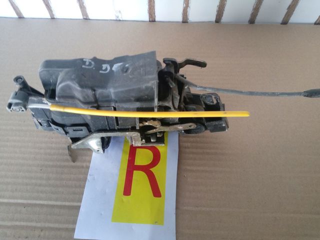 2027204435 MERCEDES Cerradura de puerta delantera derecha  comprar en Lleida
