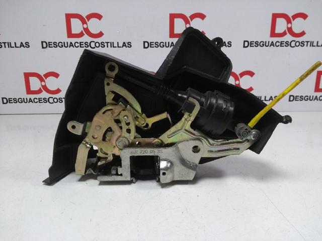 2027300535 MERCEDES Cerradura de puerta trasera izquierda  en stock Córdoba