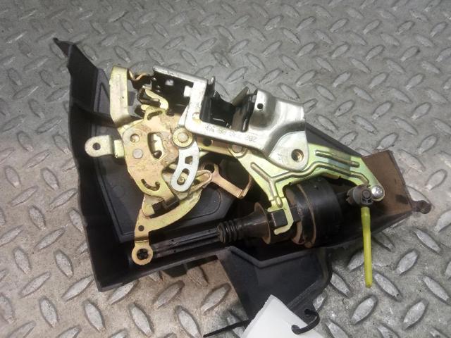 2027300635 MERCEDES Cerradura de la puerta trasera derecha  comprar en Oviedo