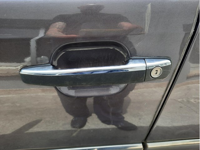 Tirador de puerta exterior delantero izquierda 2027600970 Mercedes
