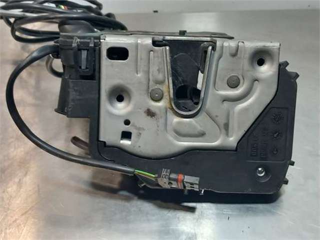 2037200135 Cerradura  en stock Granada