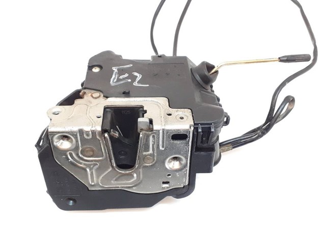 2037200435 MERCEDES Cerradura de puerta delantera derecha  comprar en Oviedo