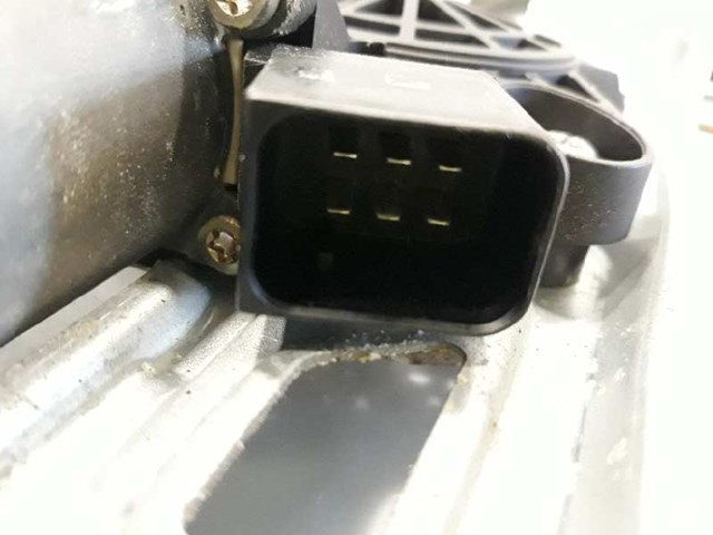 MERCEDES 2037201546 Mecanismo de elevalunas de la puerta delantera izquierda  disponible Valladolid