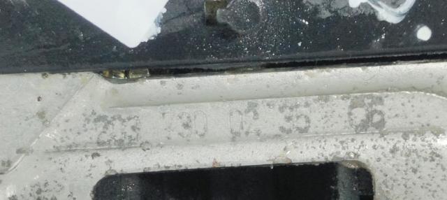 2037300235 MERCEDES Cerradura de la puerta trasera derecha  en stock Gandía