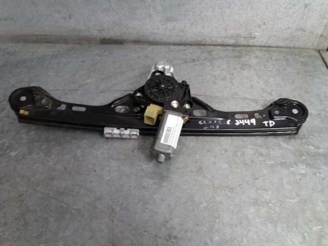 2037300446 MERCEDES Mecanismo de elevalunas de la puerta trasera derecha  comprar en Oviedo