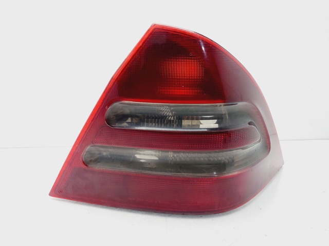 2038200264 MERCEDES Piloto trasero derecho comprar Alcalá